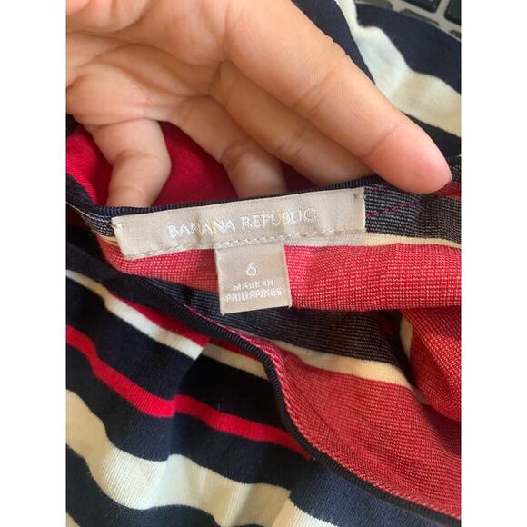 Banana Republic Women's Sheath Dress Short Sleeve Striped Red Black White Size 6 - Picture 3 of 5